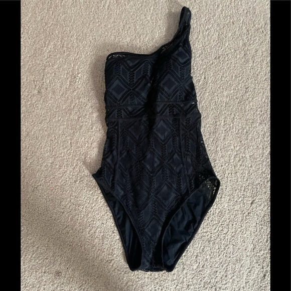 Isabella Rose Black One Shoulder Swimsuit Medium - Picture 4 of 8